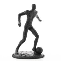 مجسم لاعب كرة قدم 