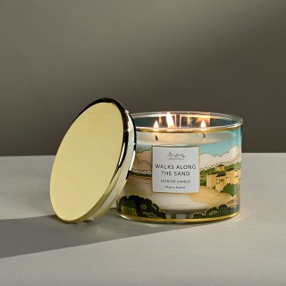 شمعة معطرة بثلاث فتائل – عبير بحري ومنعش – خطوات على الرمال – 369 غرام